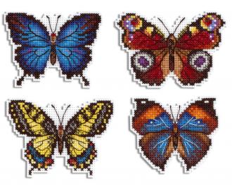 Р-485 Яркие бабочки. Магниты 6х9(4шт) Набор вышивки на пластиковой основе